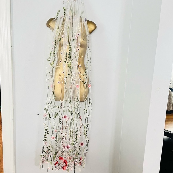 Floral embroidery wedding veil fairy garden outdoor - Picture 4 of 7